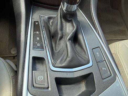 Used 2010 Cadillac SRX Premium FWD image 18