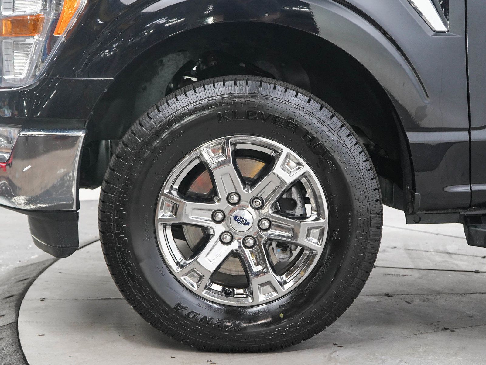 Used 2023 Ford F150 XLT w/ XTR Package AWD/4WD image 29