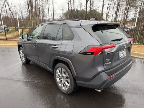 Used 2020 Toyota RAV4 XLE Premium image 3