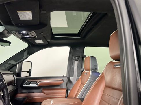 Used 2024 GMC Sierra 3500 Denali Ultimate image 21