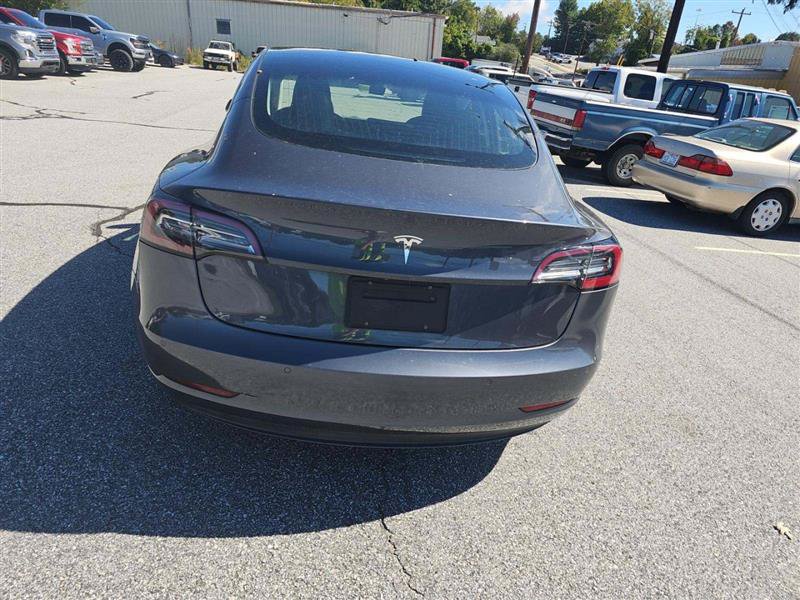 Used 2019 Tesla Model 3 Mid Range RWD image 4