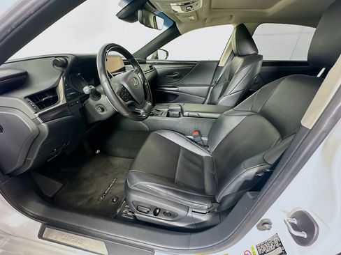 Used 2019 Lexus ES 300h w/ Premium Package FWD image 13