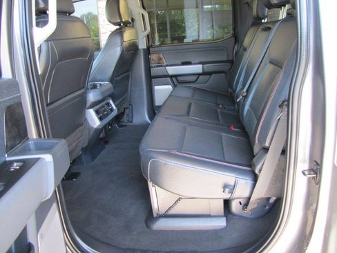 Used 2024 Ford F250 Lariat w/ Lariat Ultimate Package AWD/4WD image 18