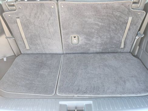 Used 2021 Toyota Highlander XLE image 38