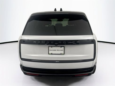 Used 2025 Land Rover Range Rover SE image 6