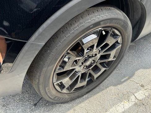 Certified 2022 Kia Telluride SX w/ Nightfall Edition Package AWD/4WD image 7