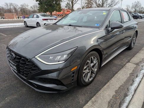Used 2022 Hyundai Sonata SEL w/ Winter Weather Package image 4