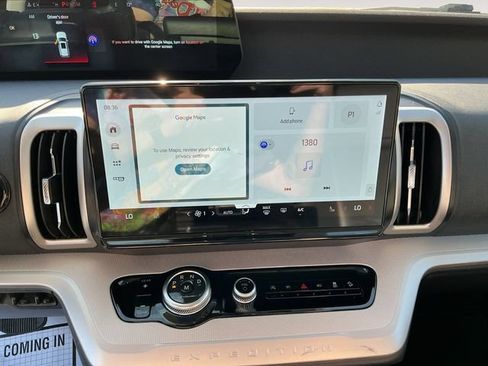 Certified 2025 Ford Expedition Active AWD/4WD image 15