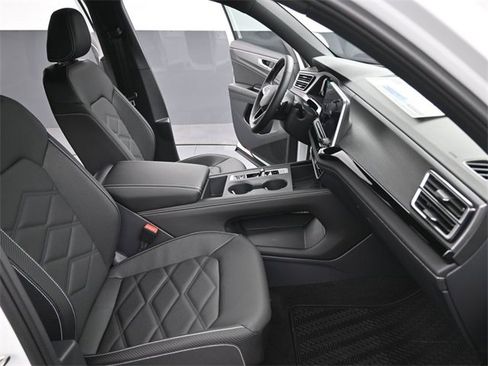 New 2026 Volkswagen Atlas Cross Sport SE image 27