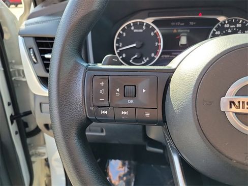 Used 2021 Nissan Rogue S image 13