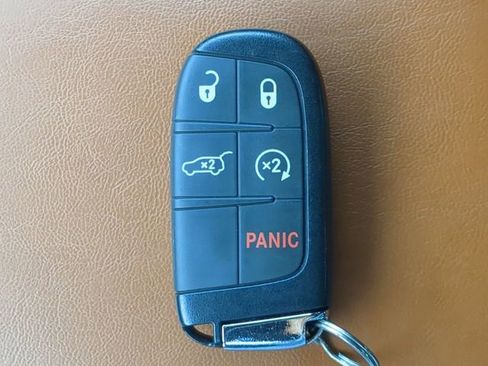 Used 2025 Jeep Compass Limited w/ Elite Group AWD/4WD image 35