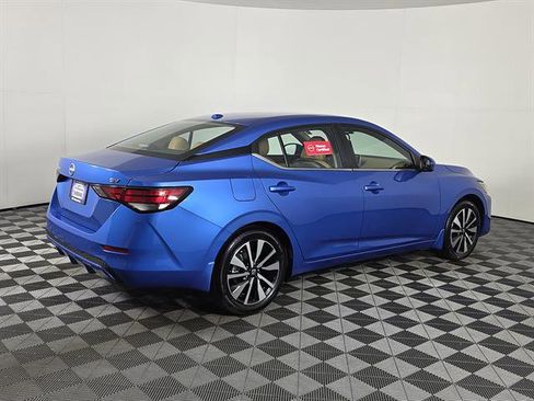 Used 2024 Nissan Sentra SV w/ SV Premium Package FWD image 3