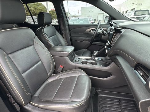Used 2023 Chevrolet Traverse Premier w/ Redline Edition image 33