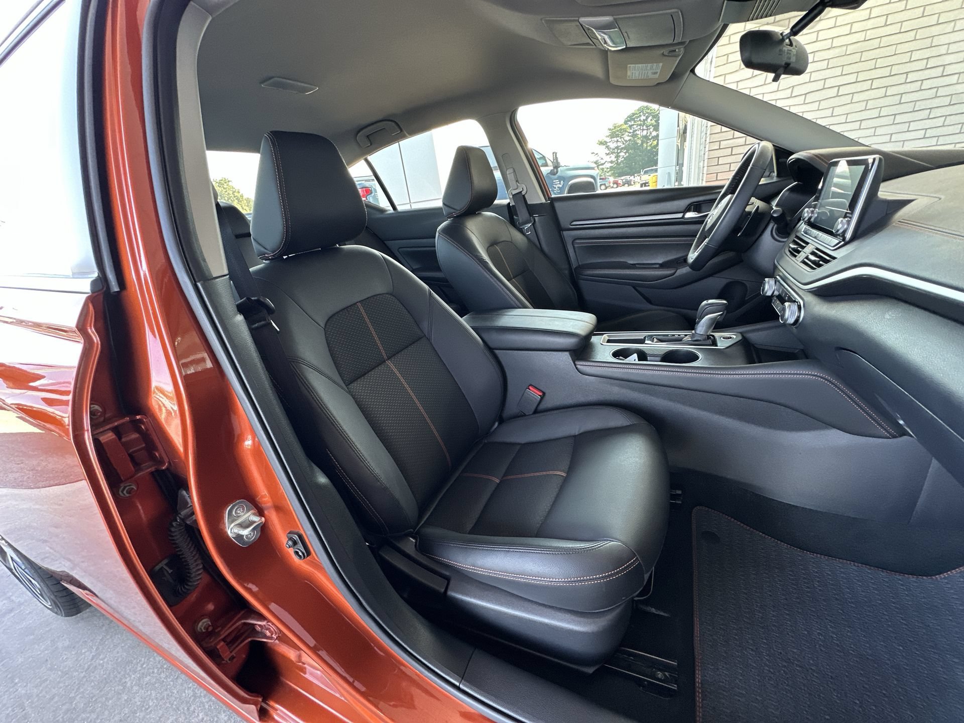 Used 2020 Nissan Altima 2.5 SR FWD image 25