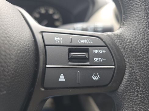 Used 2025 Honda HR-V LX image 21