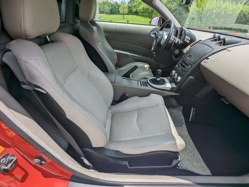 Used 2007 Nissan 350Z Touring image 17