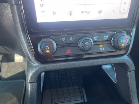 Used 2024 Ford Ranger Lariat w/ FX4 Off-Road Package image 16