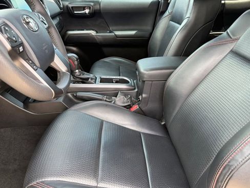 Used 2019 Toyota Tacoma TRD Pro AWD/4WD image 10