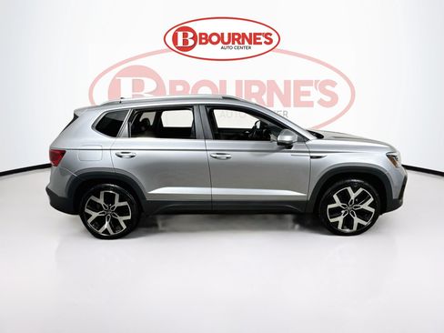 Used 2023 Volkswagen Taos SEL AWD/4WD image 13