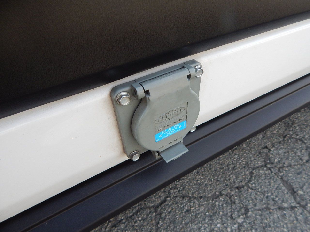 Used 2023 Ford Transit 250 148 High Roof Extended w/ Load Area Protection Package RWD image 3