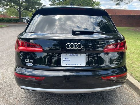 Used 2019 Audi Q5 2.0T Premium Plus w/ Premium Plus Package AWD/4WD image 4