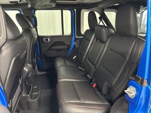 New 2025 Jeep Wrangler Unlimited Rubicon image 11