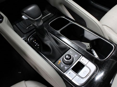 Used 2022 Kia Telluride EX w/ EX Premium Package image 36