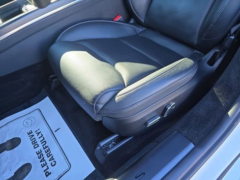 Used 2021 Tesla Model S Plaid image 34