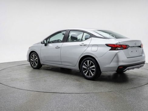 Used 2025 Nissan Versa SV FWD image 6