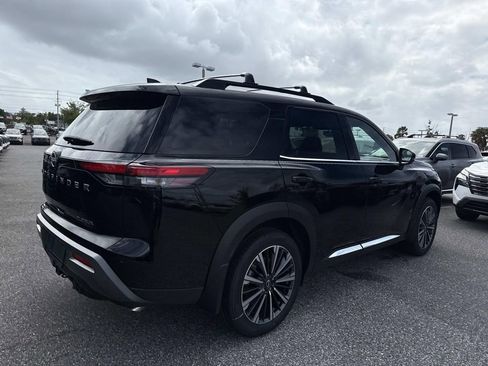 New 2026 Nissan Pathfinder Platinum w/ Cargo Package FWD image 4