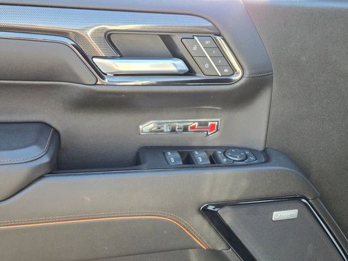 Used 2023 GMC Sierra 1500 AT4 w/ Technology Package AWD/4WD image 17