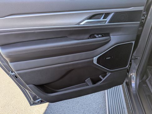 New 2026 Jeep Grand Wagoneer L Limited image 21