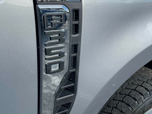 Used 2023 Ford F350 XLT w/ FX4 Off-Road Package image 8