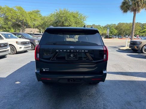Certified 2025 Ford Expedition Active RWD image 6