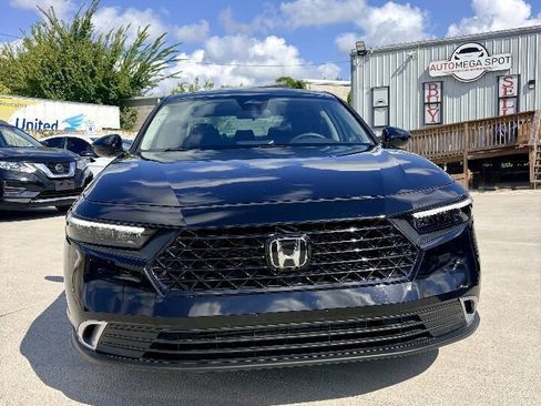 Used 2023 Honda Accord EX image 2