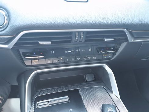 Certified 2024 MAZDA CX-90 3.3 Turbo w/ Preferred Plus image 20