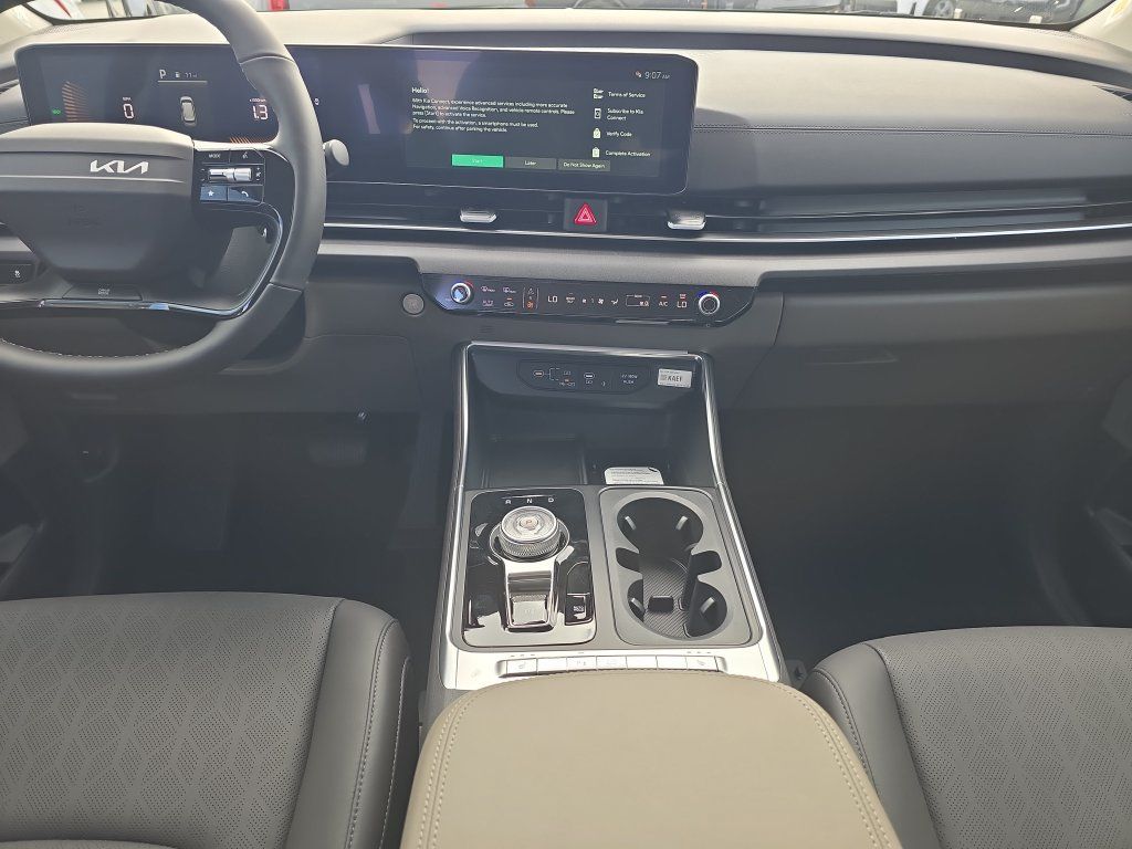New 2027 Kia Carnival EX FWD image 15
