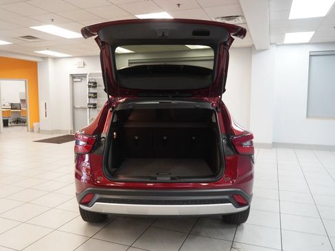 Used 2024 Chevrolet Trax LT w/ Driver Confidence Package FWD image 9