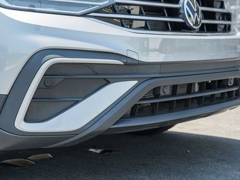 Used 2023 Volkswagen Tiguan SE FWD image 15