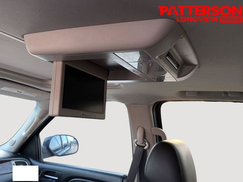 Used 2012 GMC Yukon Denali RWD image 7