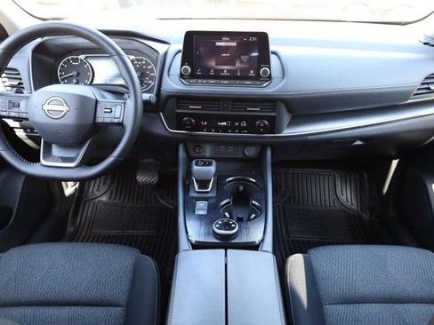 Certified 2025 Nissan Rogue SV AWD/4WD image 22