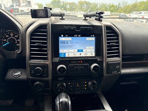 Used 2017 Ford F150 Platinum w/ Equipment Group 701A Luxury AWD/4WD image 7