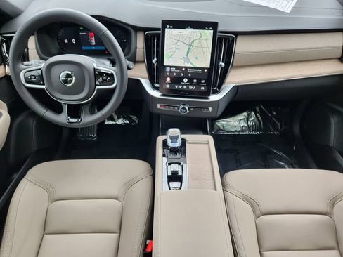 New 2026 Volvo XC90 T8 Plus w/ Protection Package AWD/4WD image 16