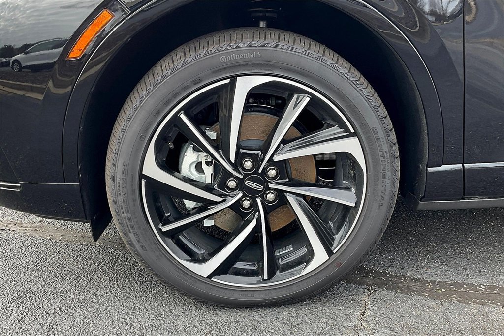 New 2025 Lincoln Corsair Grand Touring w/ Equipment Group 301A AWD/4WD image 12