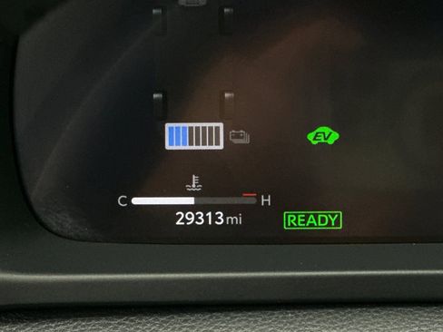 Used 2023 Toyota Crown XLE image 35