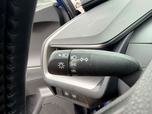 Used 2023 Toyota Prius LE FWD image 11