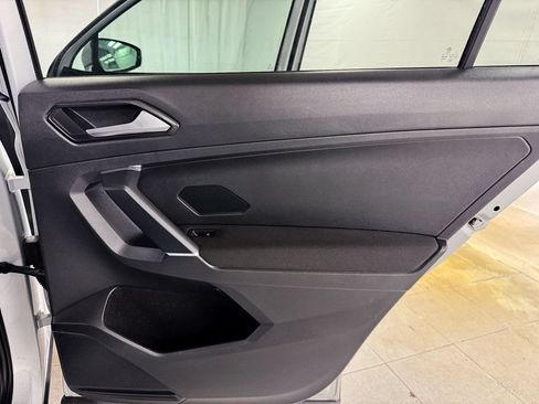 Used 2018 Volkswagen Tiguan S FWD image 15