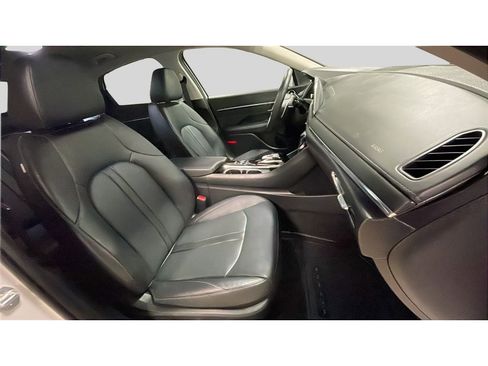 Used 2022 Hyundai Sonata Limited image 16
