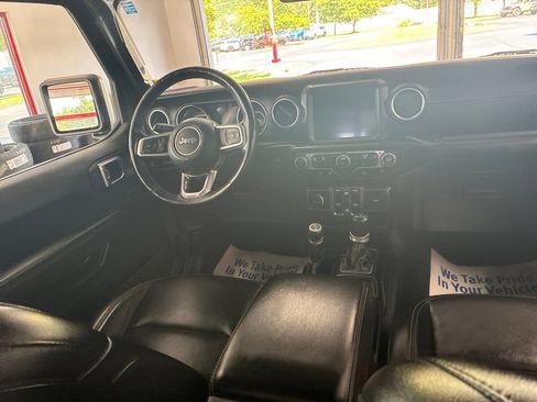 Used 2021 Jeep Gladiator Overland w/ Popular Equipment Package AWD/4WD image 26