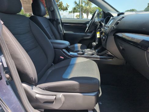 Used 2014 Kia Sorento LX FWD image 30